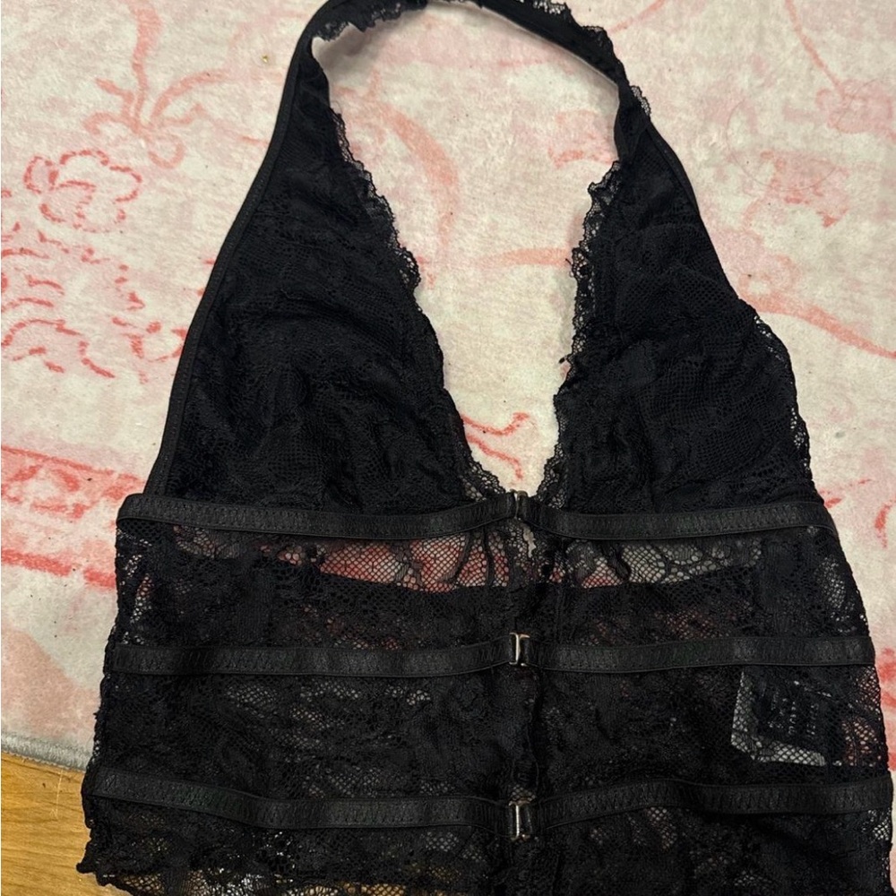SHEIN Black Lace Crop Top